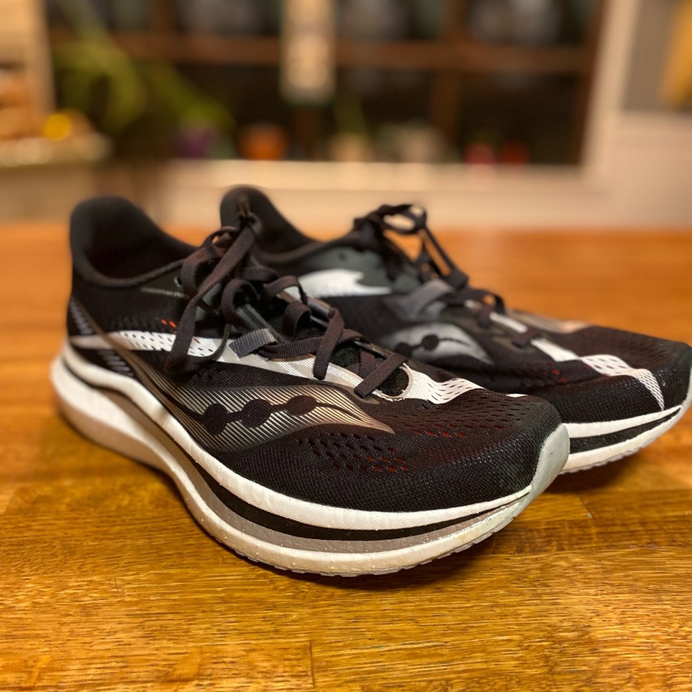 Mens saucony endorphin pro 2 size 10.5